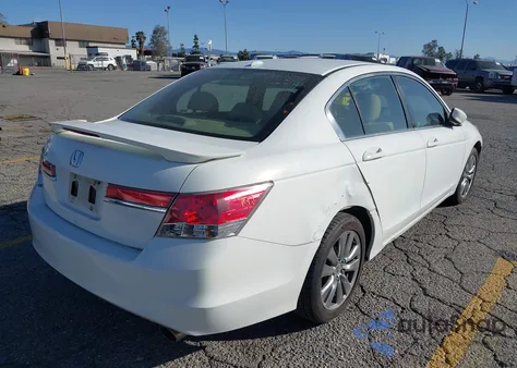 2011 Honda Accord 2.4 Ex-L из США, поврежденный, VIN 1HGCP2F89BA103823